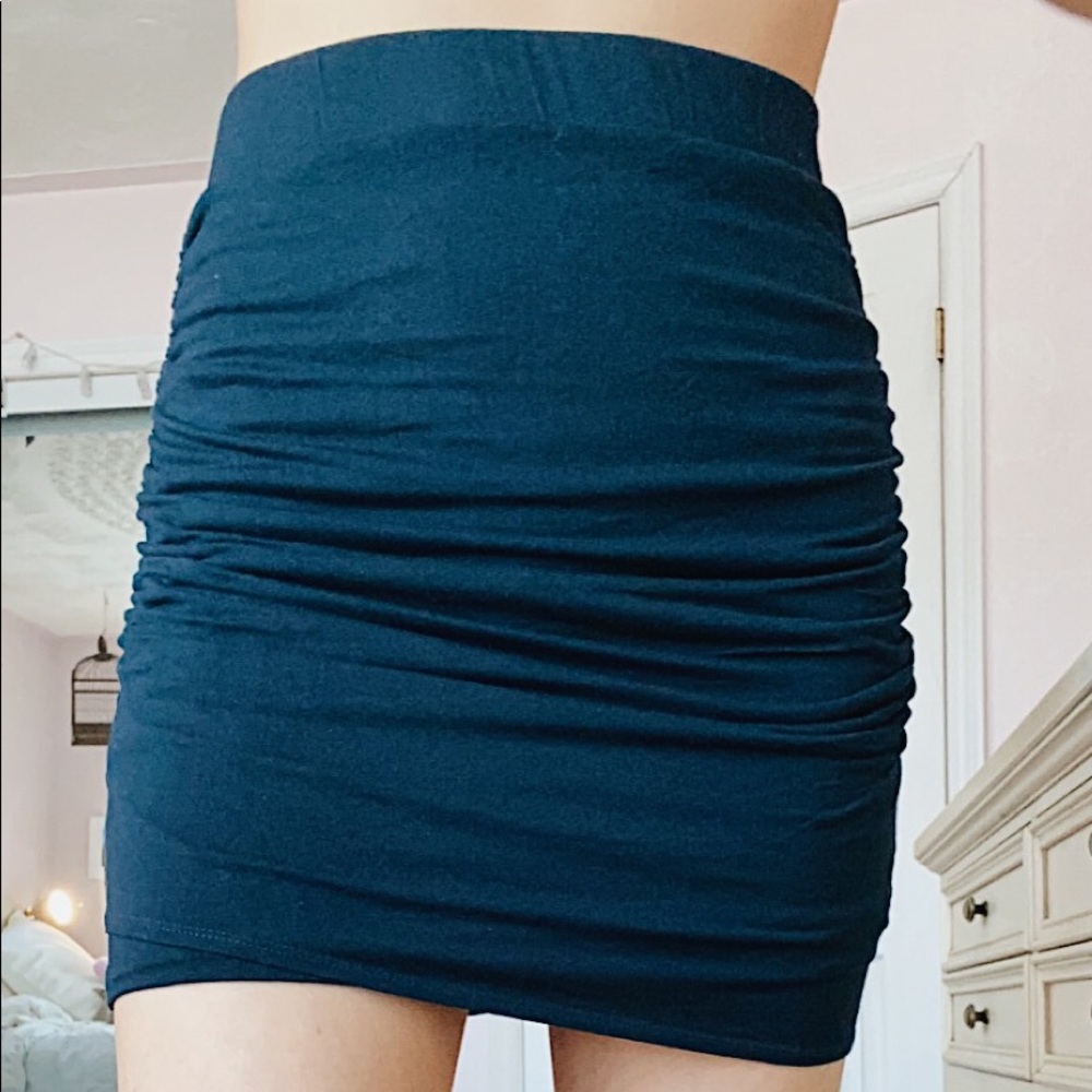 Banana Republic stretchy pencil skirt